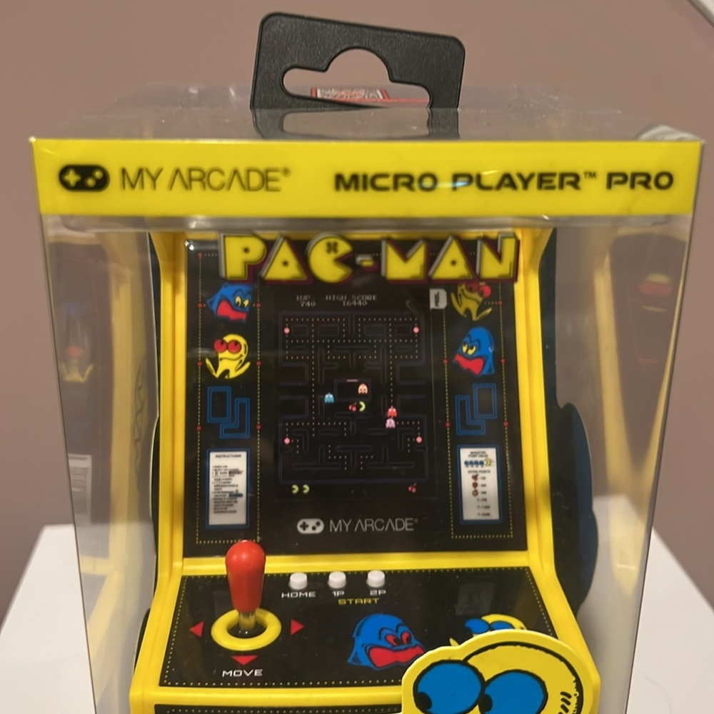 MY ARCADE PAC-MAN Micro Player PRO Mini Arcade Machine - Picture 2 of 11